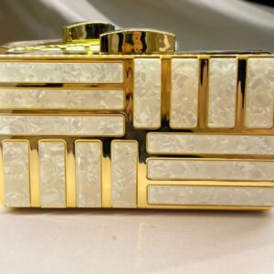 SOBRE METAL DORADO DETALLE BLANCO