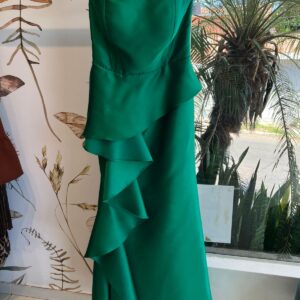 VESTIDO VERDE ESTRAPLES VOLADO EN FRENTE TALLE M