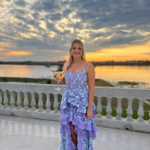 LAVANDA FLORES RANDAS Y CAPAS EN FALDA TIPO MIDI TALLE M