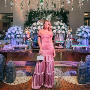 VESTIDO ROSA SEDA AL CUERPO MANGA CAIDA TALLE XP