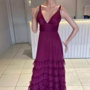 ALQUILER VESTIDO MAGENTA TUL CAPITAS ABAJO TALLE P
