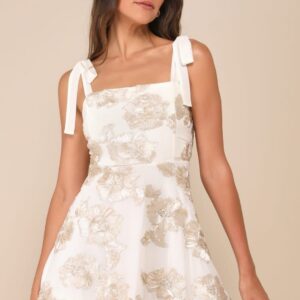 ALQUILER VESTIDO CORTO BEIGE TIRAS CORTO TALLE P