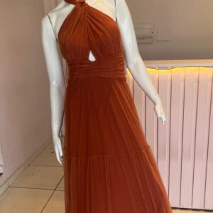 ALQUILER VESTIDO TERRACOTA TUL CUELLO HALTER TALLE M