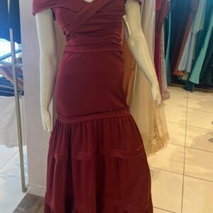 ALQUILER VESTIDO BORDO MANGAS CAIDAS TALLE XP