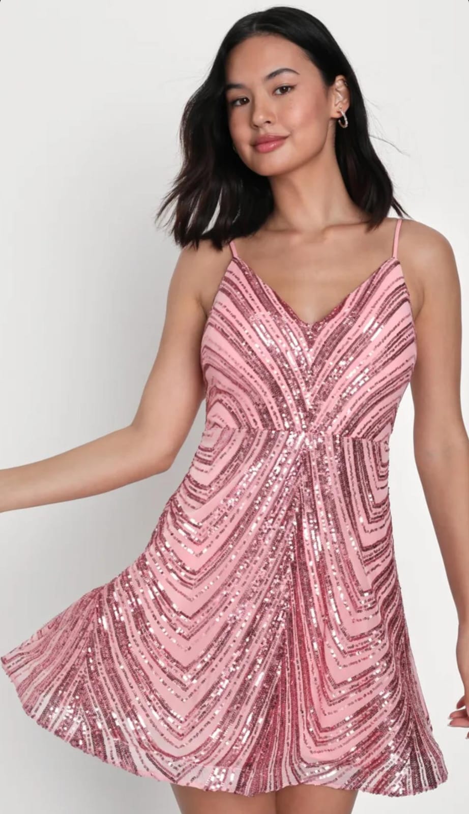 ALQUILER VESTIDO ROSA LENTEJUELAS CORTO TALLE P