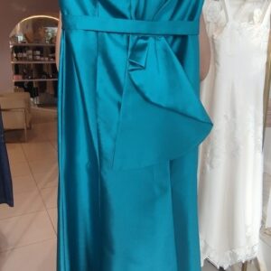ALQUILER VESTIDO TURQUESA MOÑO EN FRENTE TALLE G