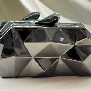 ALQUILER SOBRE METAL GRIS