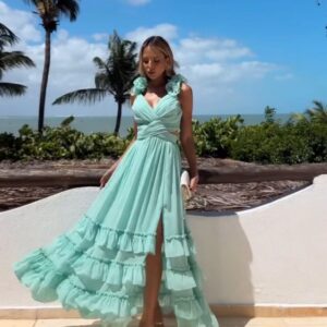 ALQUILER VESTIDO MIDI VERDE AGUA CAPAS TALLE G