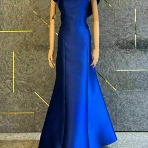 ALQUILER VESTIDO AZUL LISO VOLADO EN HOMBRO TALLE G