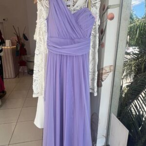 ALQUILER VESTIDO LAVANDA UN HOMBRO FLOR TUL TALLE G