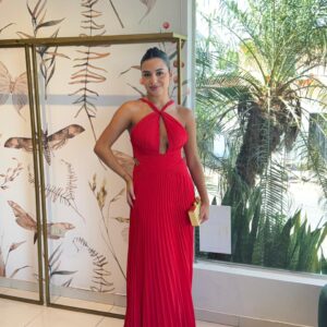 ALQUILER VESTIDO ROJO PLIZADO ABEDTURA EN CINTURA TALLE M
