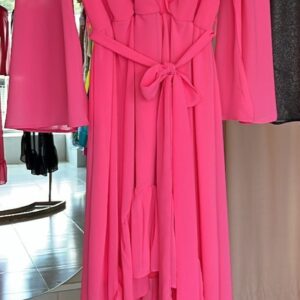 ALQUILER VESTIDO MIDI ROSA CHICLE MANGAS LARGAS TALLE P