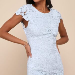 ALQUILER VESTIDO CORTO CELESTE ENCAJE TALLE P