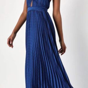 ALQUILER VESTIDO AZUL PLIZADO TIRAS AL CUELLO TALLE M