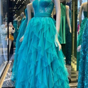 ALQUILER VESTIDO VERDE CAPITAS TUL TALLE M