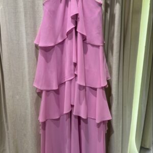 ALQUILER VESTIDO ROSA CHICLE CAPAS TIRAS AL CUELLO TALLE P