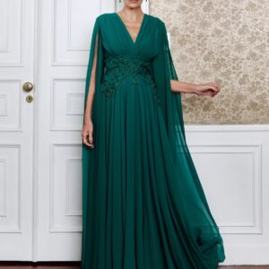 ALQUILER VESTIDO VERDE BORDADO MANGA CAPAS TALLE G