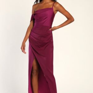 ALQUILER VESTIDO MAGENTA SEDA MIDI MANGA CAIDA Y TAJO TALLE P